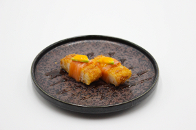 99-nigiri fritto con salmone