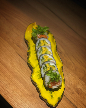 MANGO ROLL Futomaki