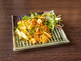 B4. Mien Xao.im Wok gebratene Glasnudeln mit