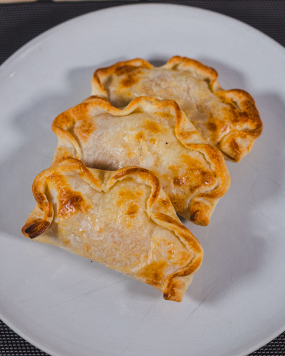 Empanada de Jamón y Queso
