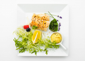 ZESTAW 4 - Polędwica z dorsza 200g z ziemniakami i surówkami