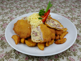 Tanyasi töltött karaj rántva