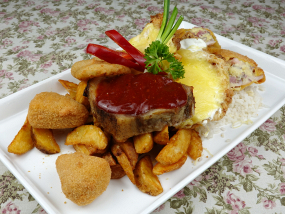 Tanyasi tál vegyes körettel