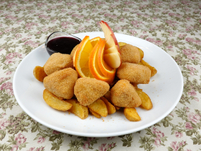 Rántott camembert falatok