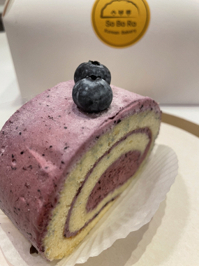 Blueberry Rollcake