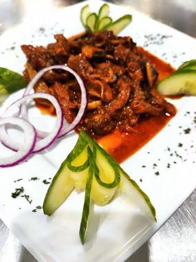 Vörösboros pacalpörkölt gombával