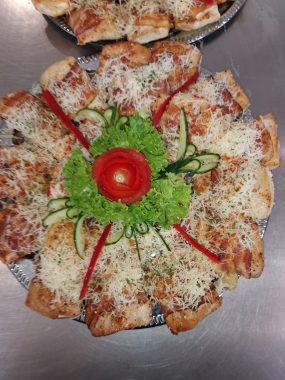 Füstölt sajttal töltött baconos csirkemell