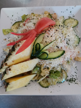 Ananászos jérce saláta 