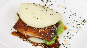 Gua Bao con Salmone alla Griglia