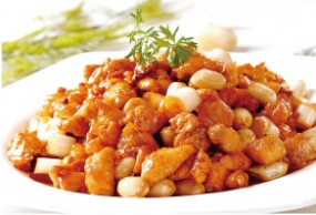 宫保鸡丁 gōng bǎo jī dīng