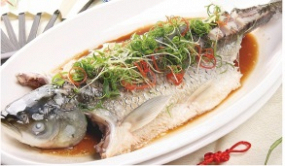 清蒸鱼 qīng zhēng yú 