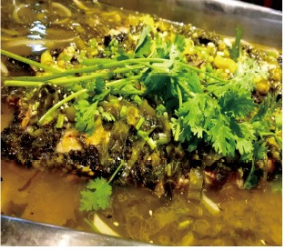 酸汤烤鱼 suān tāng kǎo yú