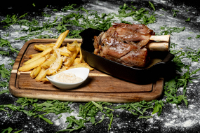 CIOLAN DE PORC COPT (STINCO)