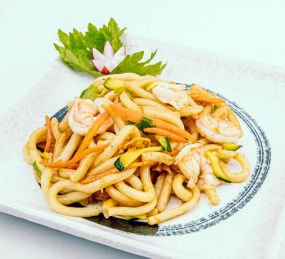 146.Udon con Verdure Gamberi e Uova