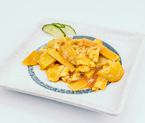 172.Pollo al Curry Rosso con Bambu