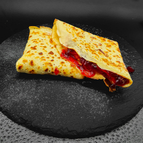 Clătite cu dulceață de capsuni (2 bucati) 200g