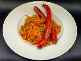 Varza calita cu carnati de porc semiafumati 300/120g