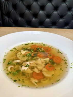 0,3 l Brodo di pollo