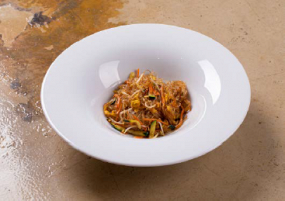 54. SPAGHETTI DI SOIA CON VERDURE 炒粉 丝
