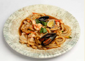 68. UDON CON FRUTTI DI MARE 乌 东 海 鲜 面