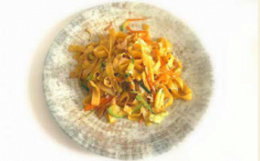 69. FETTUCCINE CON VERDURE 蔬菜宽面