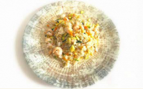 84. RISO CON VERDURE E GAMBERI 虾仁饭