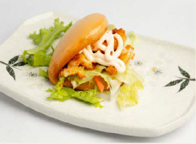 90. BAO BUNS POLLO 鸡块面包