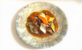 134. MANZO CON VERDURE 蔬菜炒牛肉