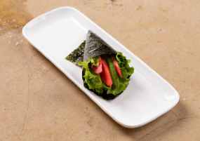 258. TEMAKI CALIFORNIA 