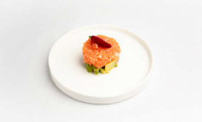 321. SPICY TARTAR DI SALMONE