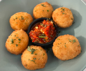 Jalapeño Poppers (6 Stück)