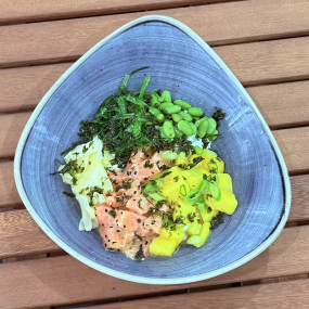 Yuzu-Lachs Poke Bowl (Bowl des Monats)