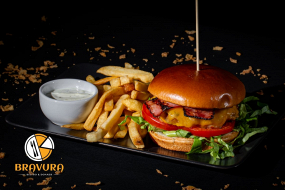 Meniu Bacon Cheeseburger 