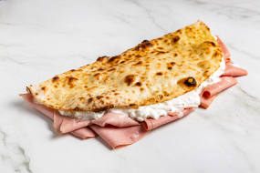 Mezzaluna Mortadella & Stracciata di Bufala