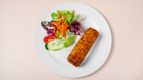 Gegrillter Maiskolben