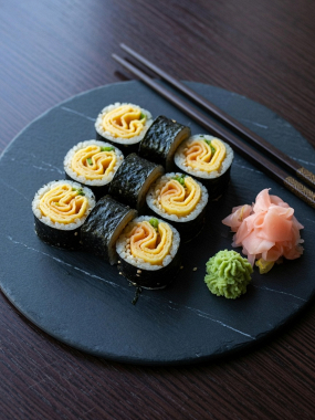 M8. Tamago Maki 