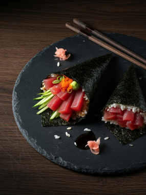 T1. Tekka TeMaki, Thunfisch mit verschiedenen Gemüse