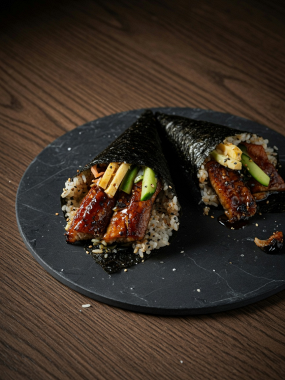T4. Unagi  Temaki, Flussaal,mit verschiedenen Gemüse