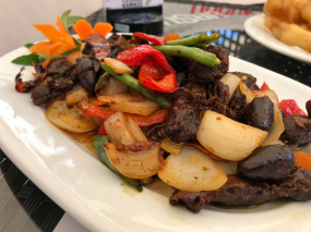 INIMI ȘI PIPOTE CU ARDI IUTE / HEARTS AND PIPING HOT