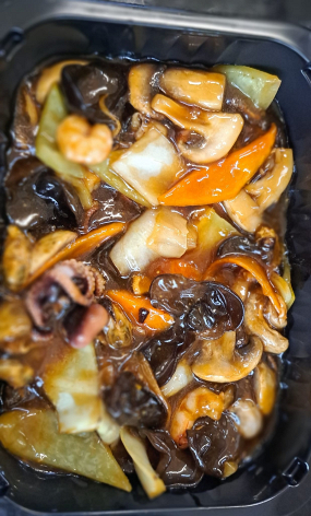 FRUCTE DE MARE PE PLITĂ ÎNCINSĂ / SEAFOOD ON A HOT GRIDDLE