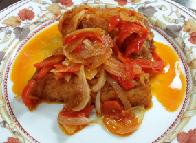 Bacalao encebollado