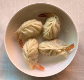 RAVIOLI DI GAMBERI E VERDURA