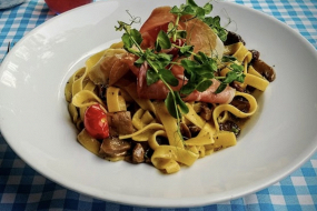 Papardelle ALLA BOLOGNESE  (1,3,7,9)